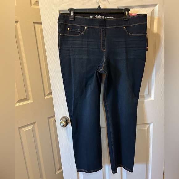 Investments Denim - Slim Factor by Investments 2X Women's Dark Blue Slim Straight Jeans NWT